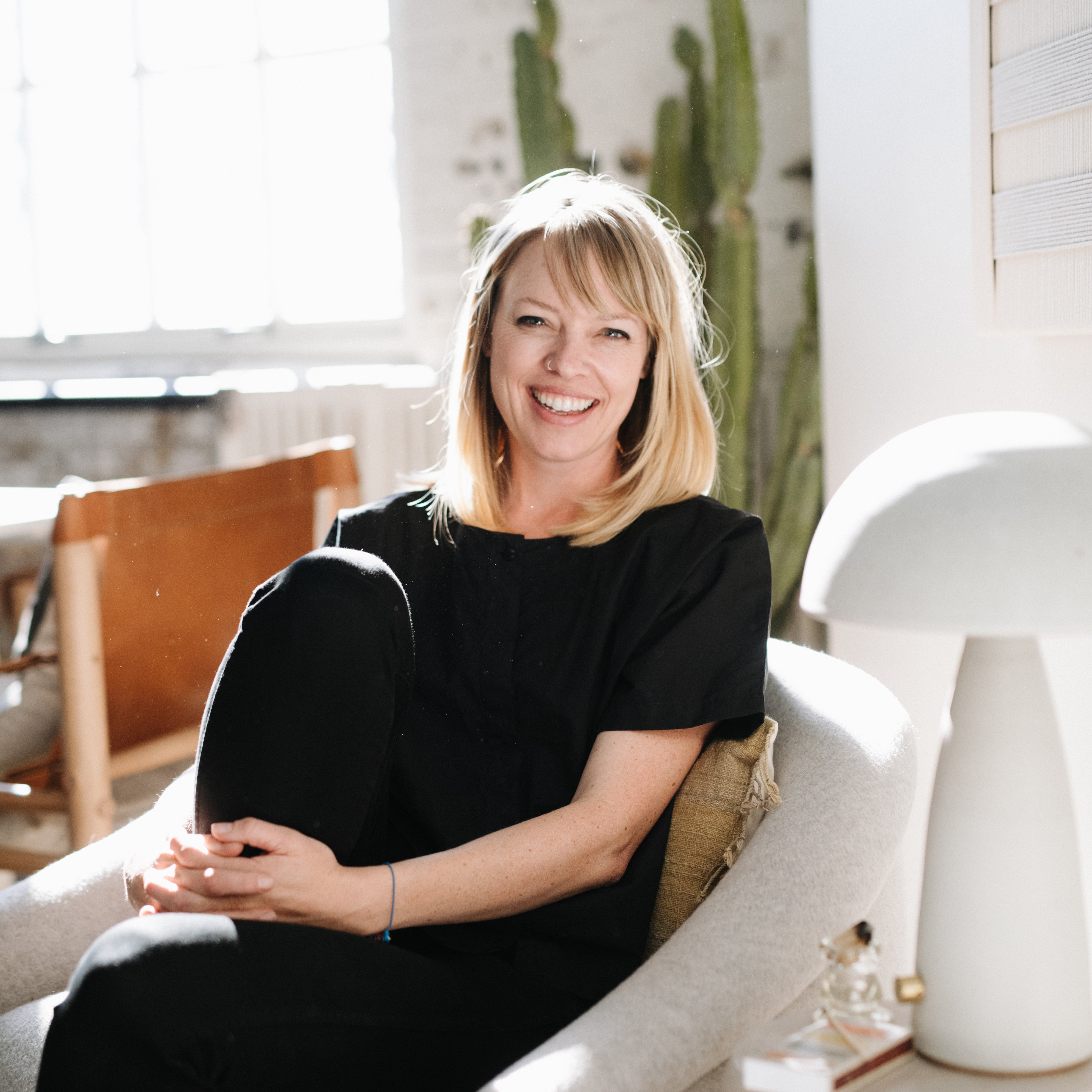 6 THINGS WITH JULIA MILLER – INK + PORCELAIN