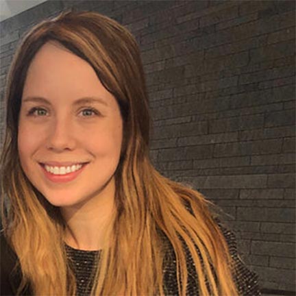 6 THINGS WITH SARAH LYON
