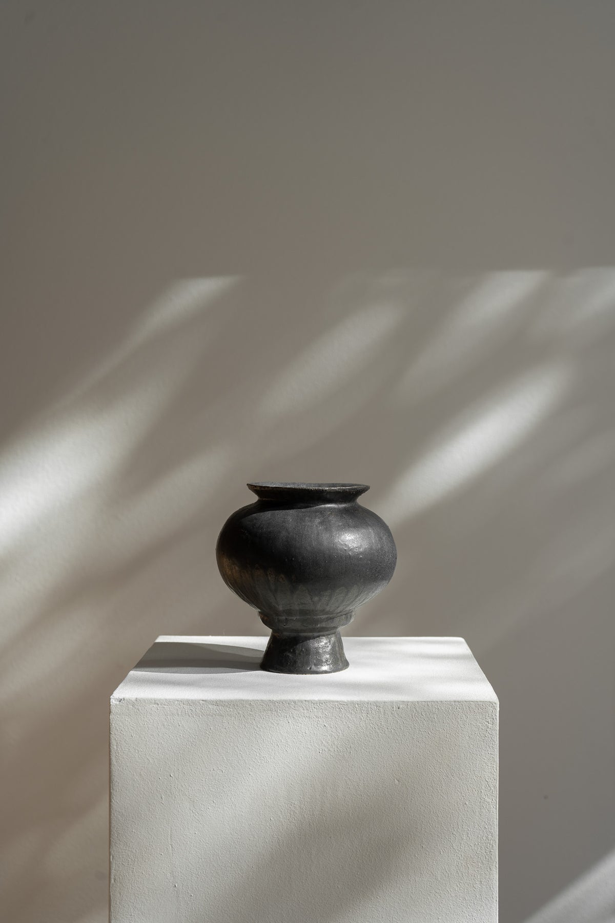 Arq 007 in Matte Black INK by Canoa Lab handmade in Spain.