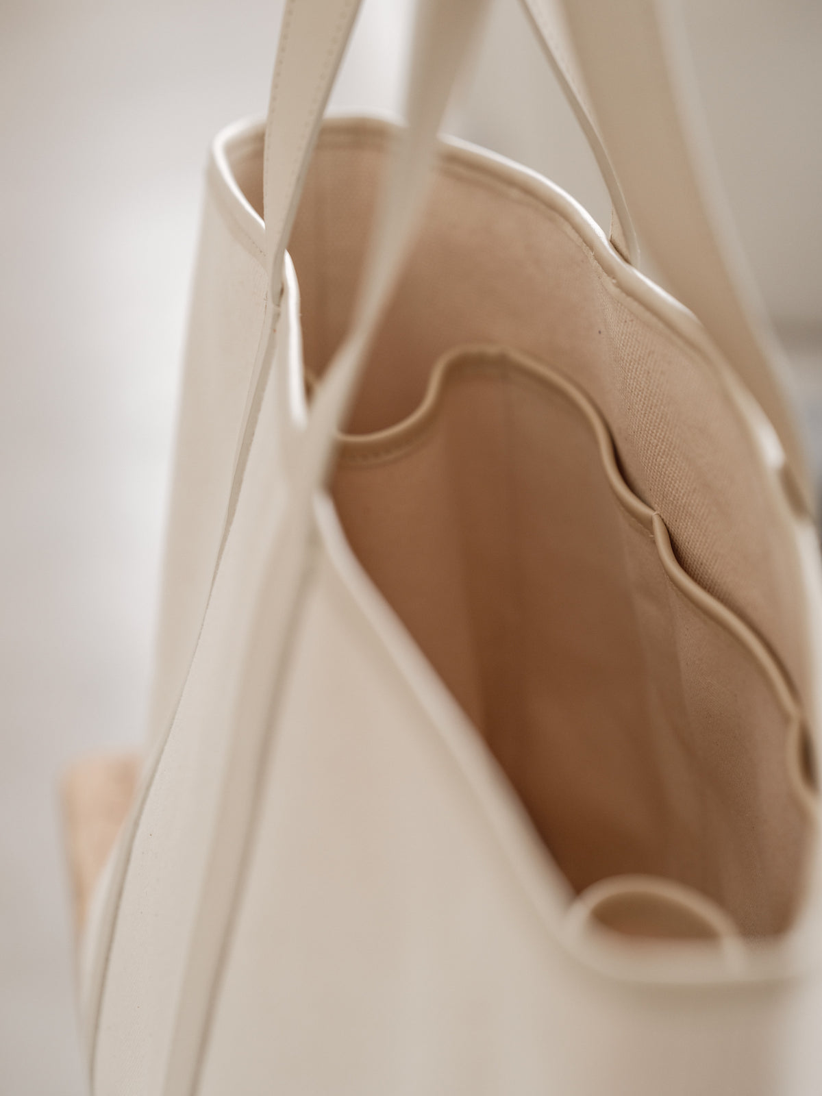 STRUCTURED TOTE BAG CREAM