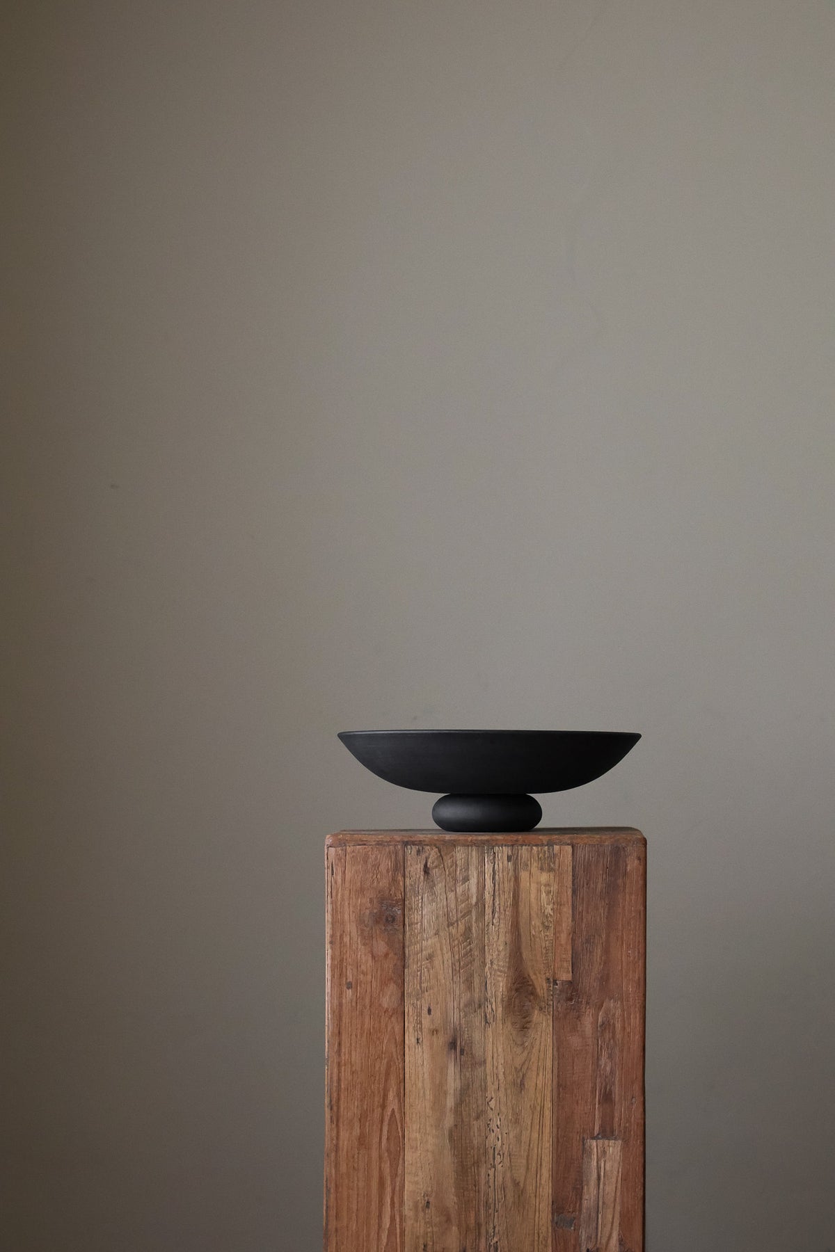 PEDESTAL FRUIT BOWL