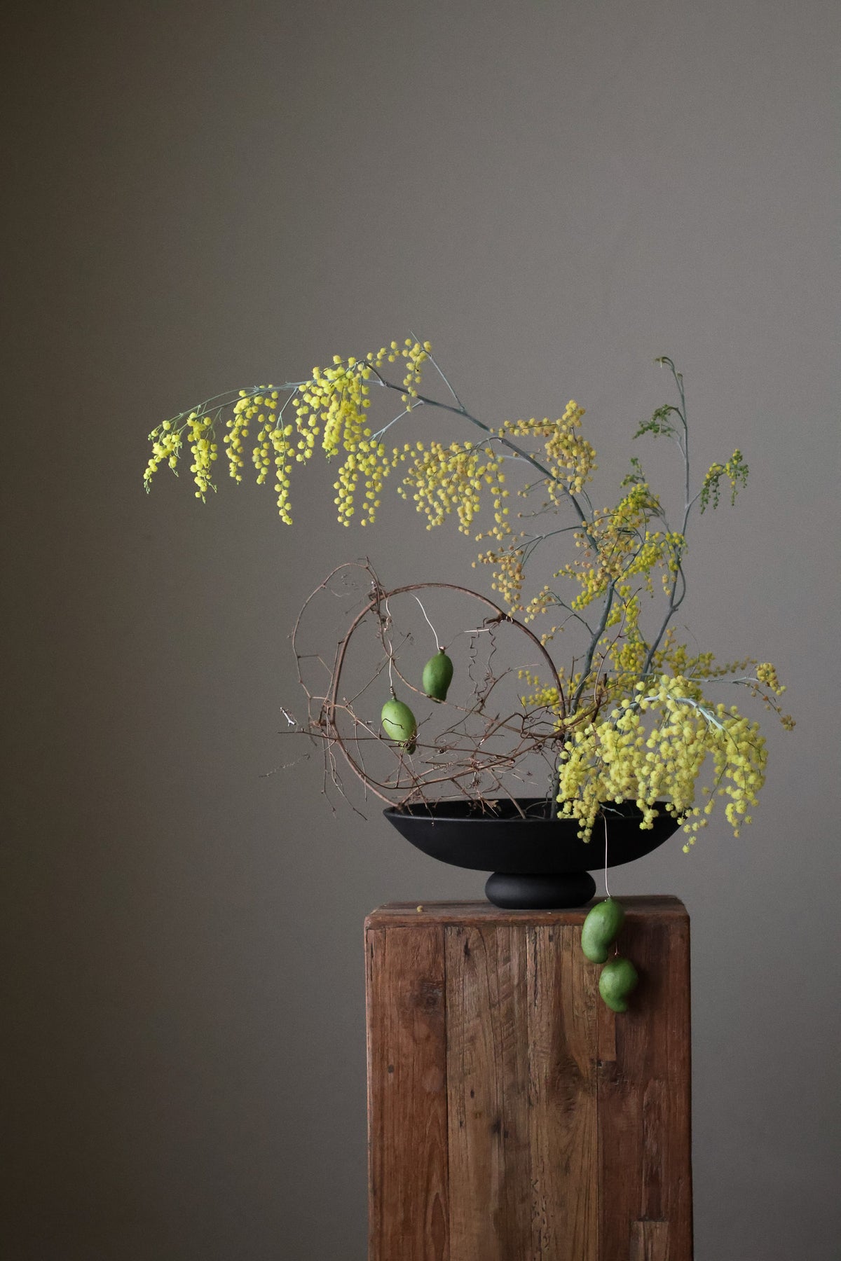 PEDESTAL FRUIT BOWL
