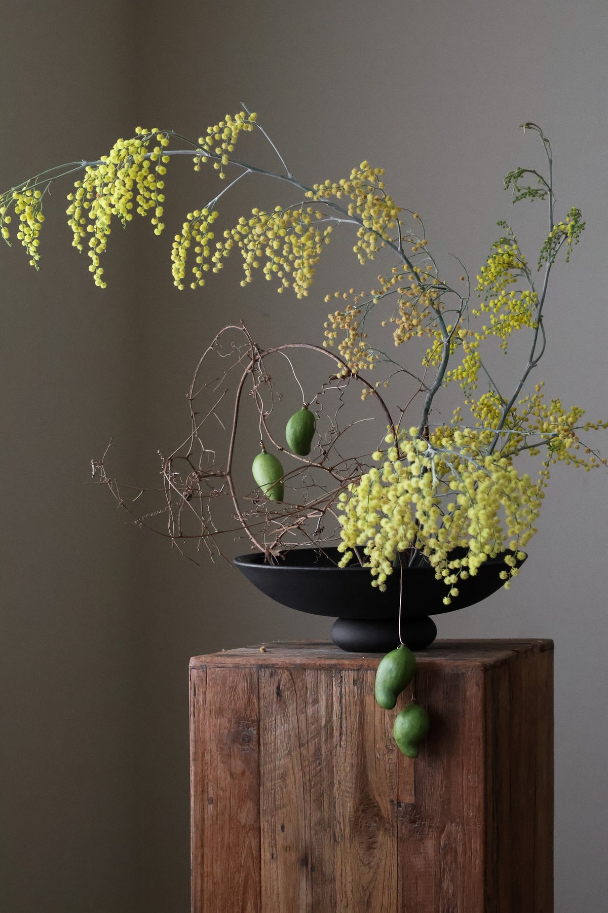 PEDESTAL FRUIT BOWL