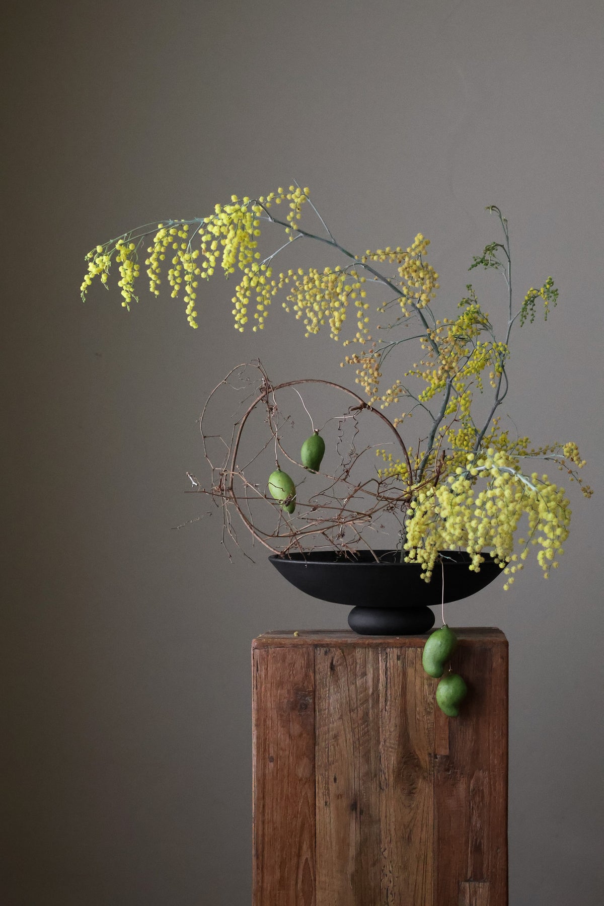 PEDESTAL FRUIT BOWL
