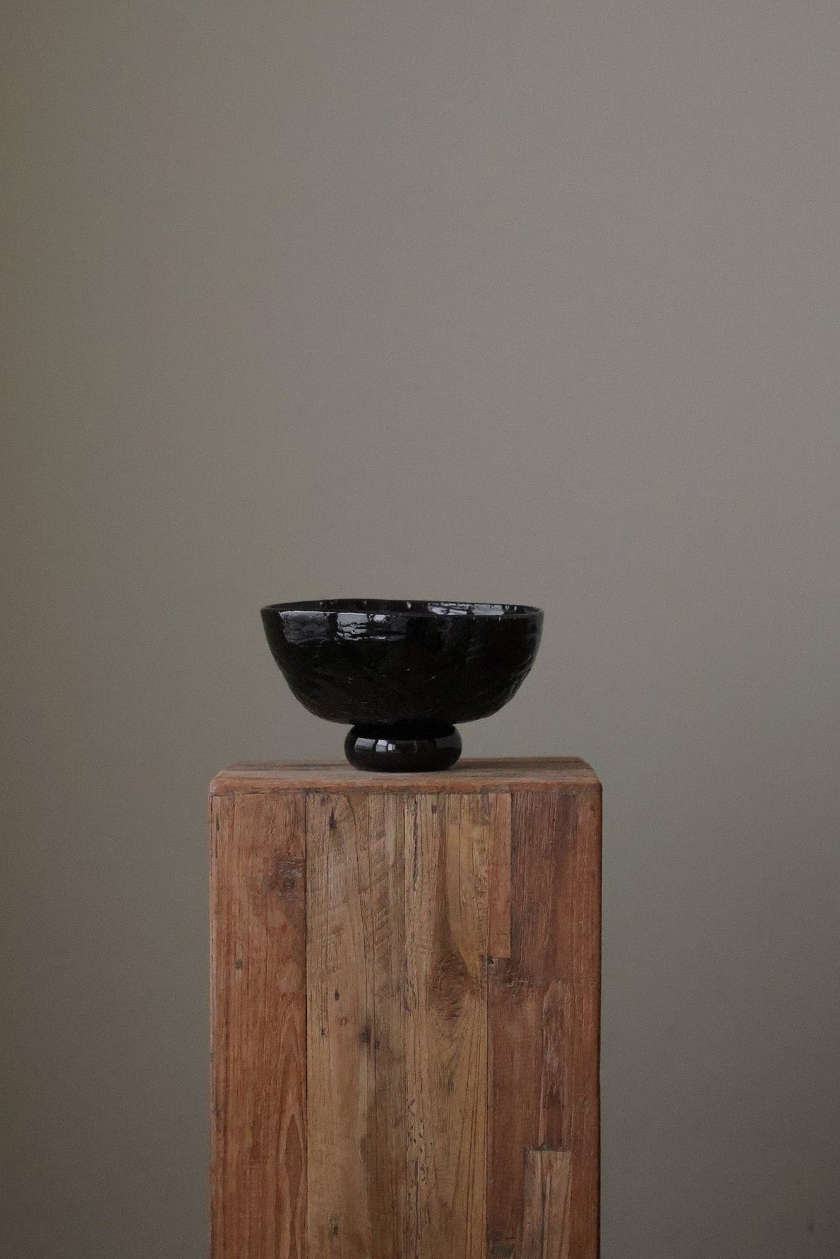 CRACKLE GLASS BOWL SMOKEY TOPAZ
