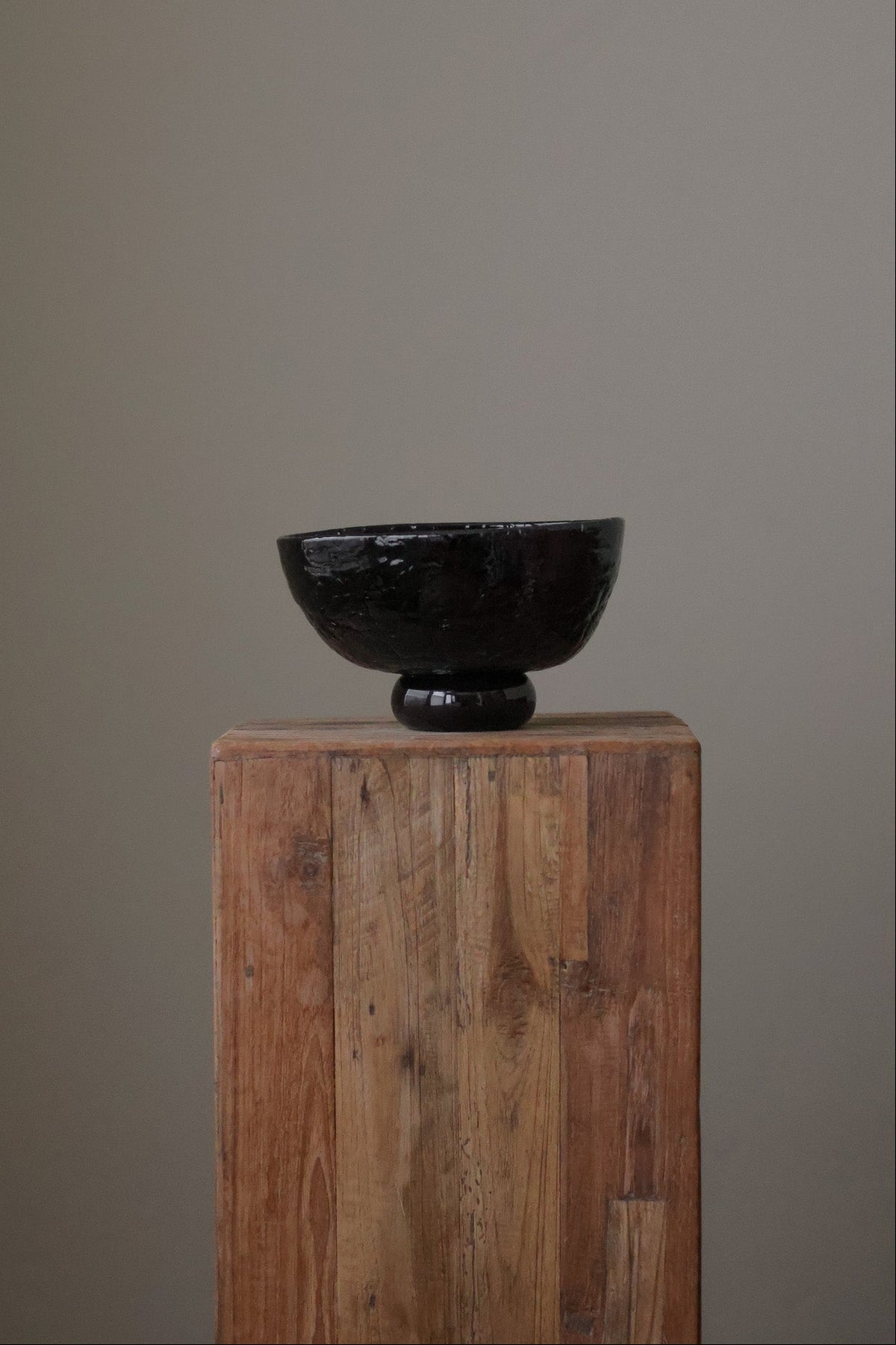 CRACKLE GLASS BOWL SMOKEY TOPAZ