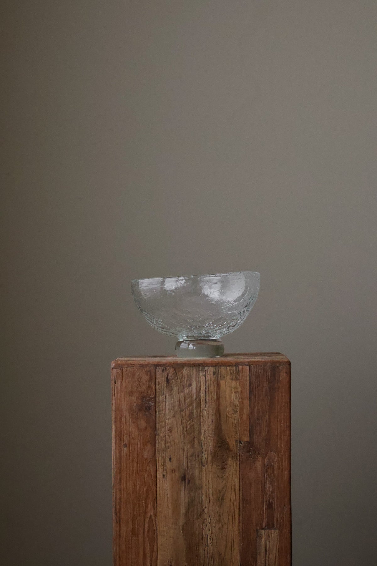 CRACKLE GLASS BOWL CLEAR