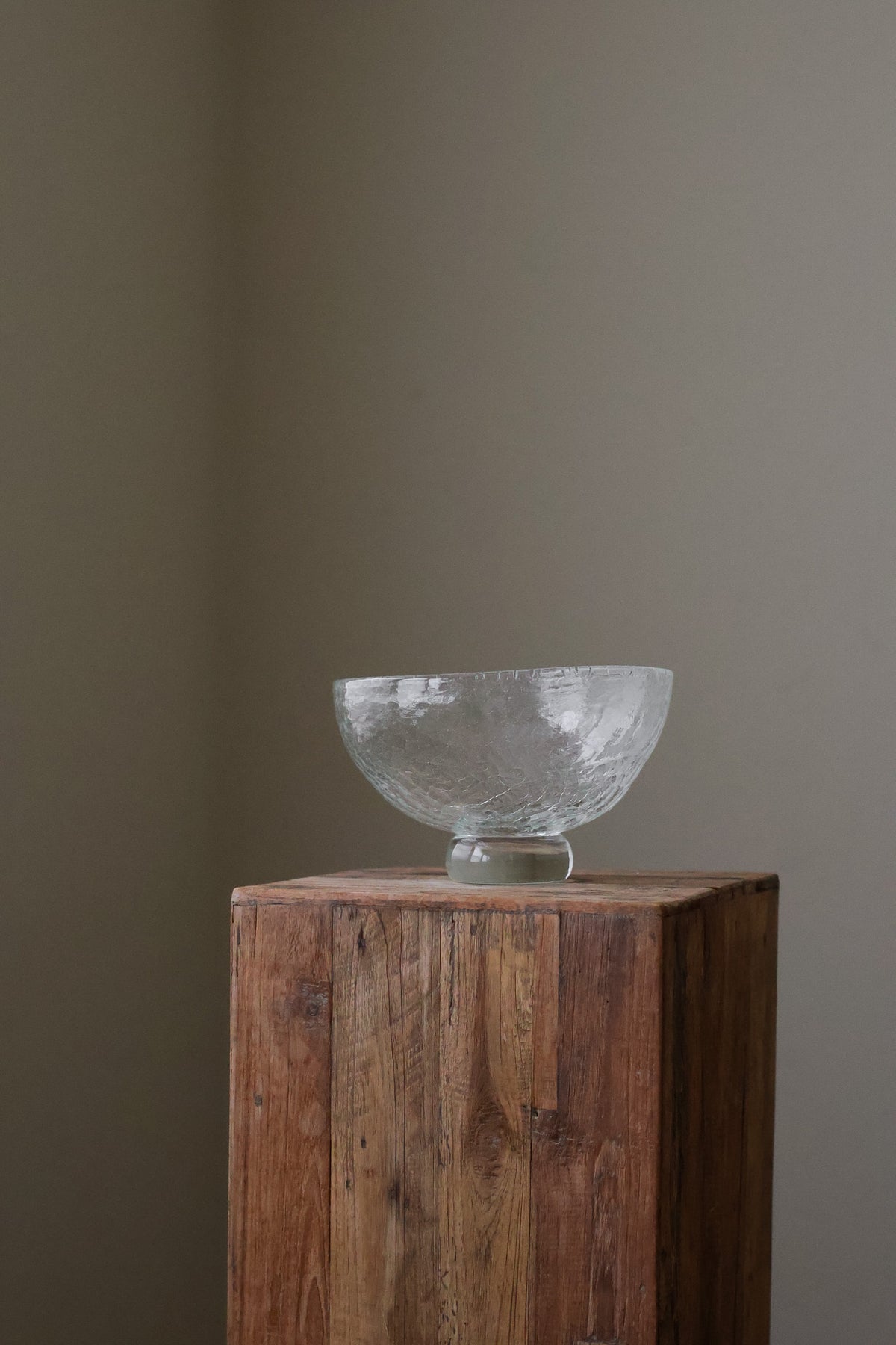 CRACKLE GLASS BOWL CLEAR