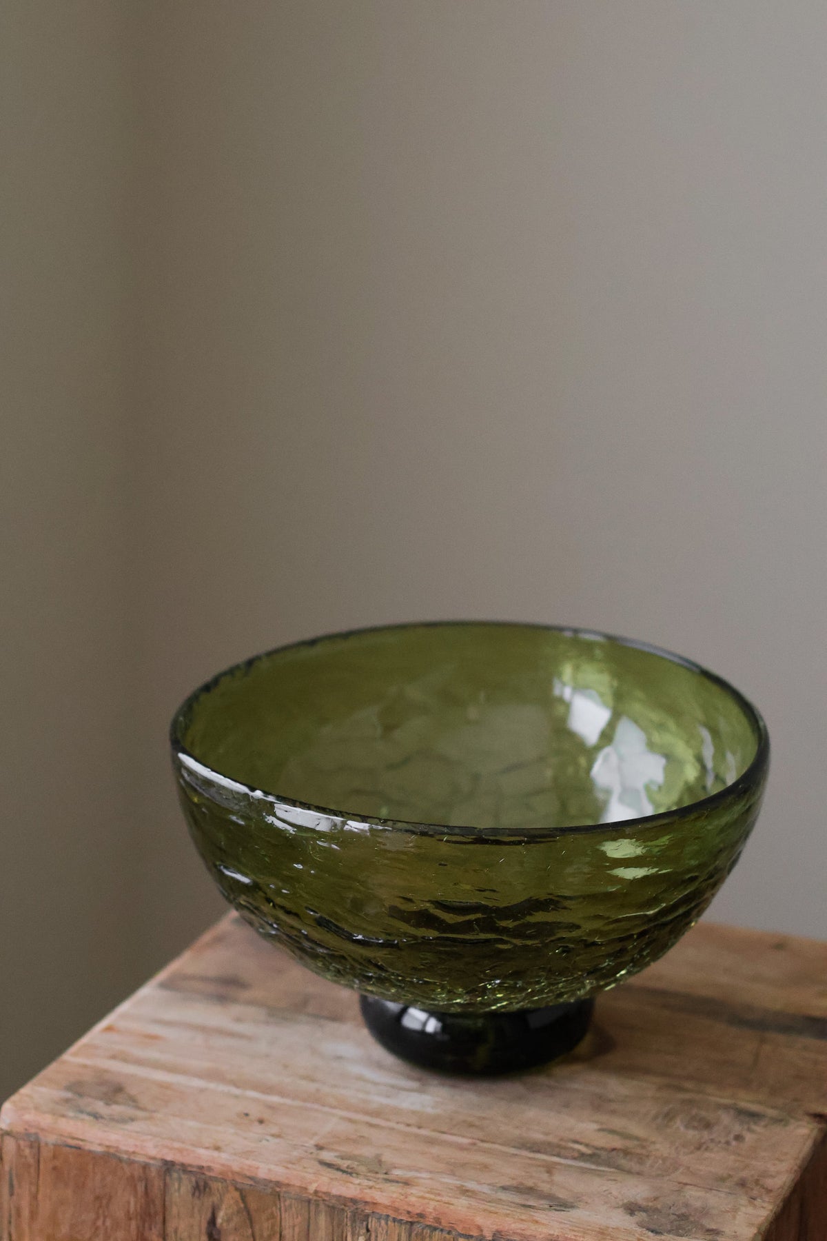 PRE-ORDER CRACKLE GLASS BOWL OLIVE