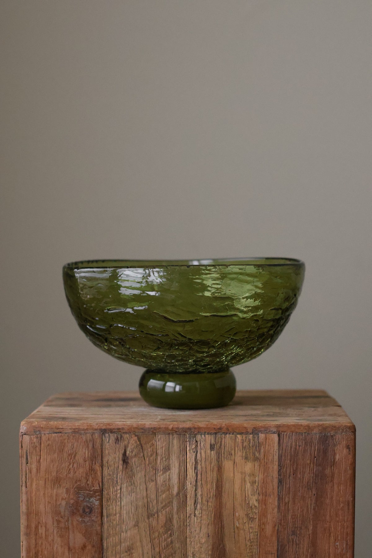 PRE-ORDER CRACKLE GLASS BOWL OLIVE