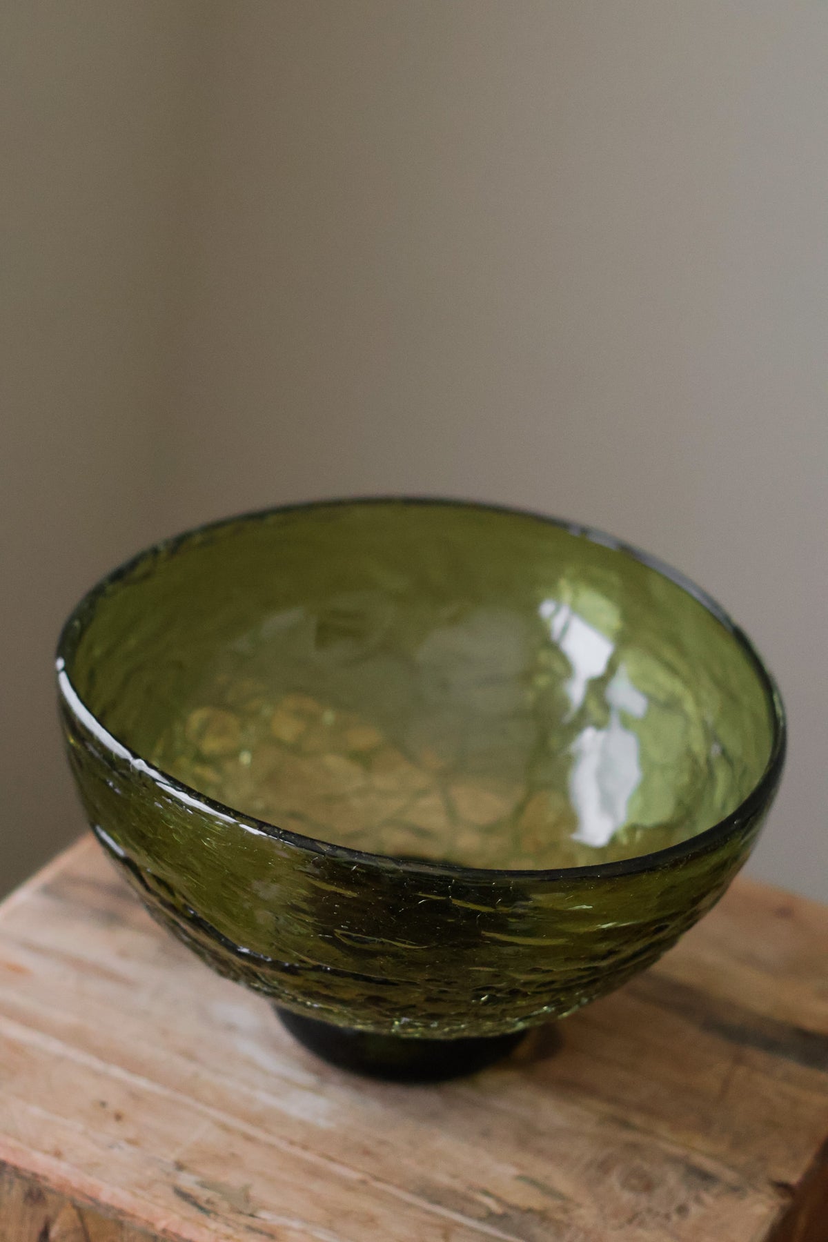 PRE-ORDER CRACKLE GLASS BOWL OLIVE