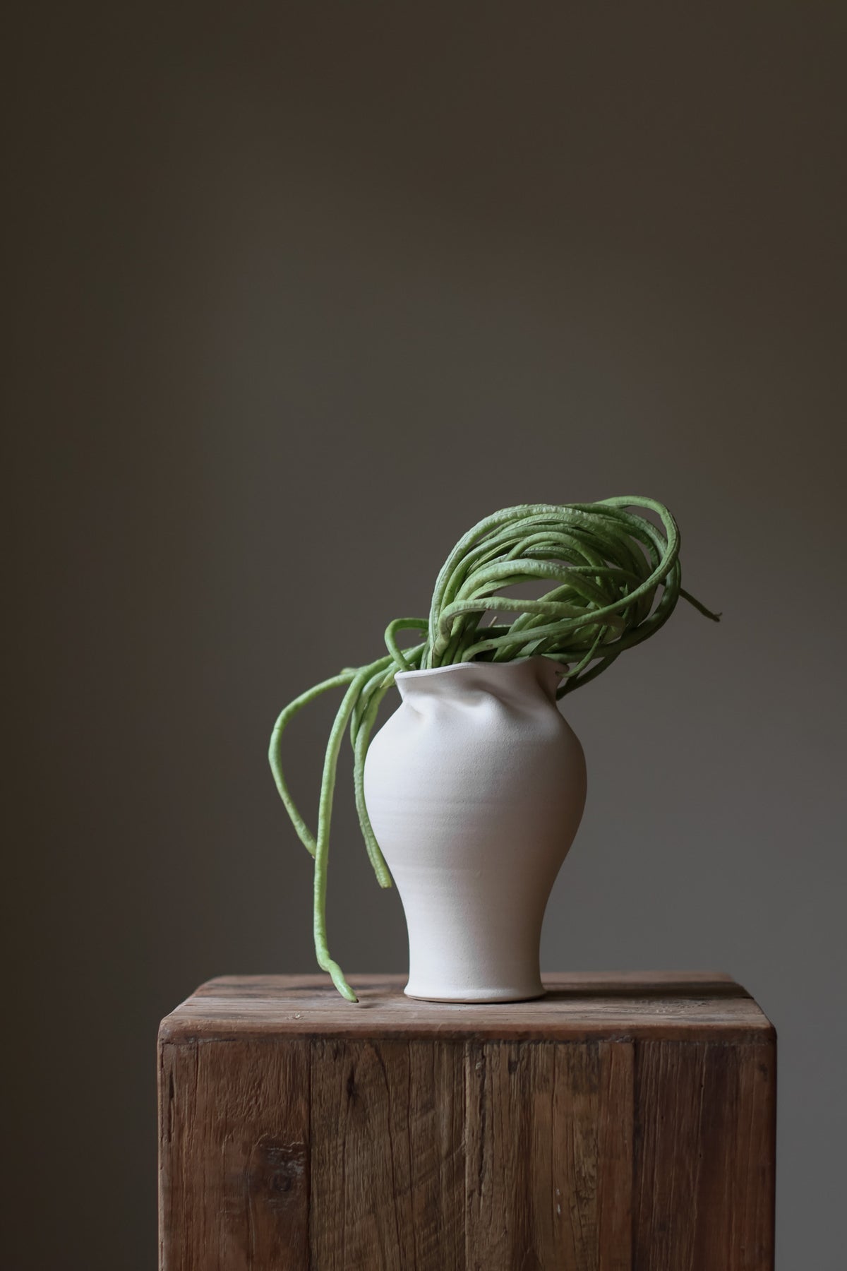 Introducing the Helix Vase, a stunning fusion of contemporary and traditional design. 
