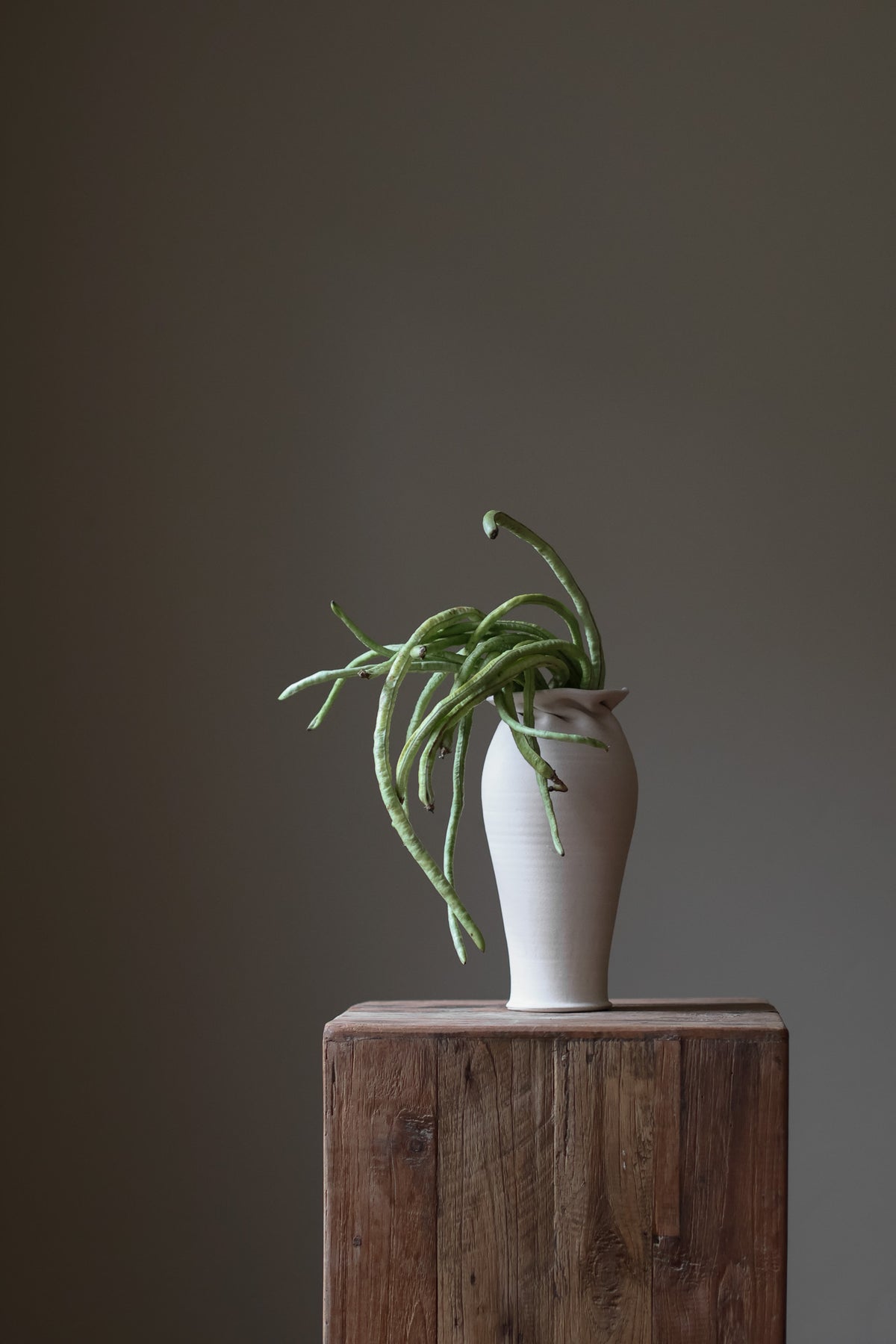 Introducing the Helix Vase, a stunning fusion of contemporary and traditional design. 