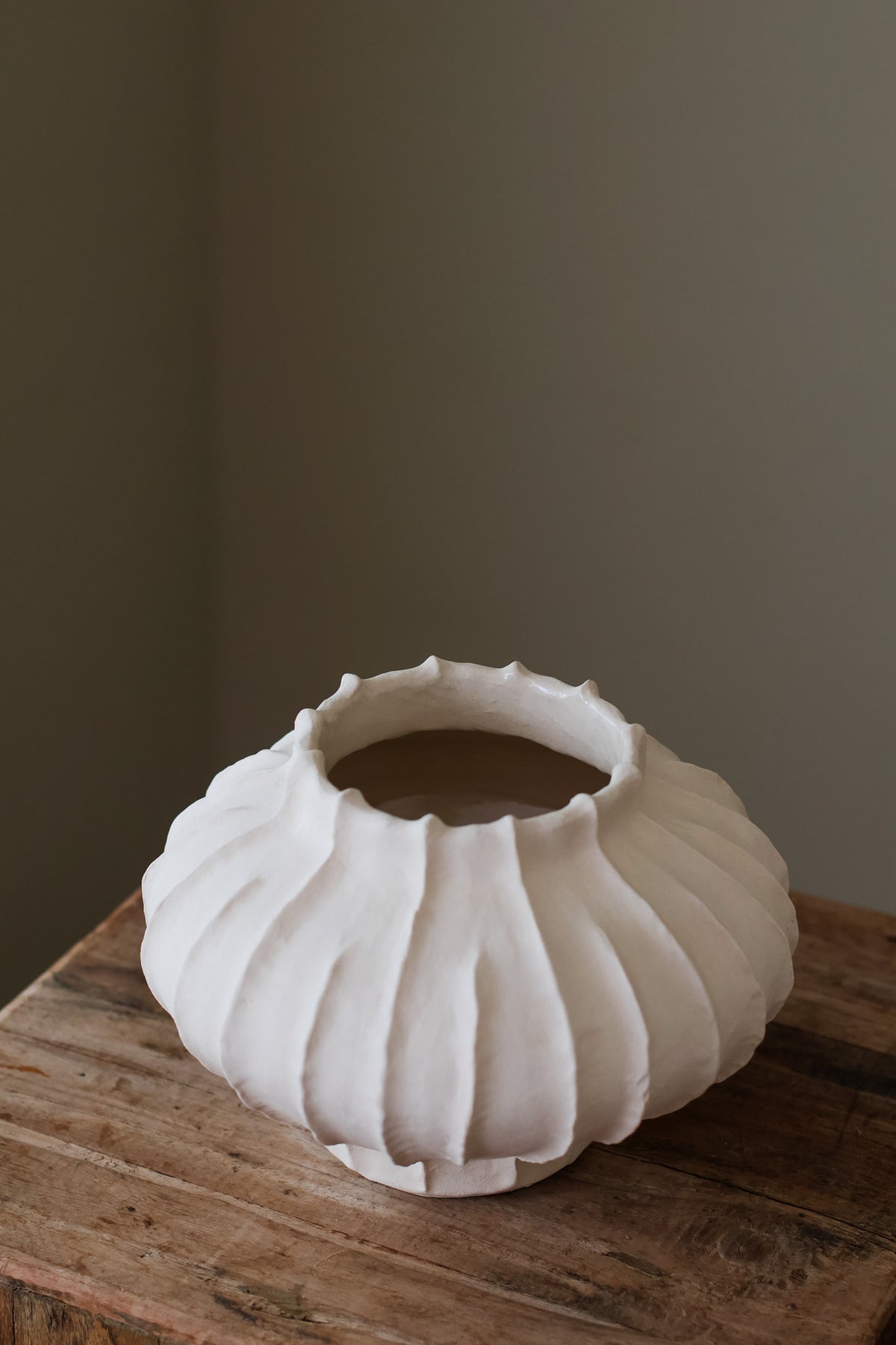 ORBIT SCULPTURAL VASE