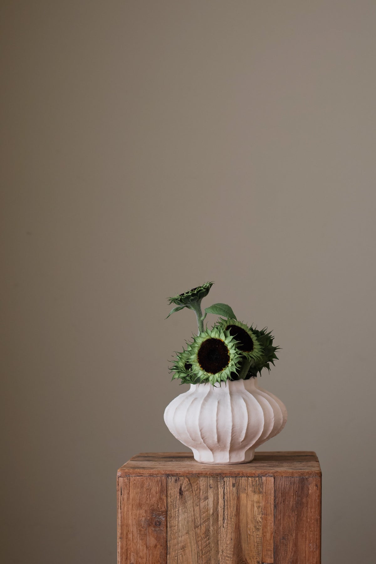 ORBIT SCULPTURAL VASE