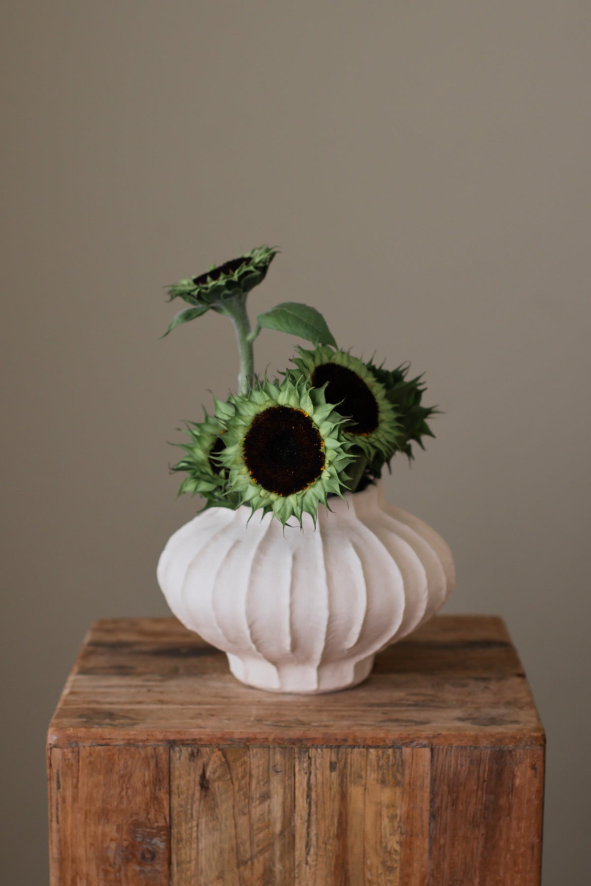 ORBIT SCULPTURAL VASE