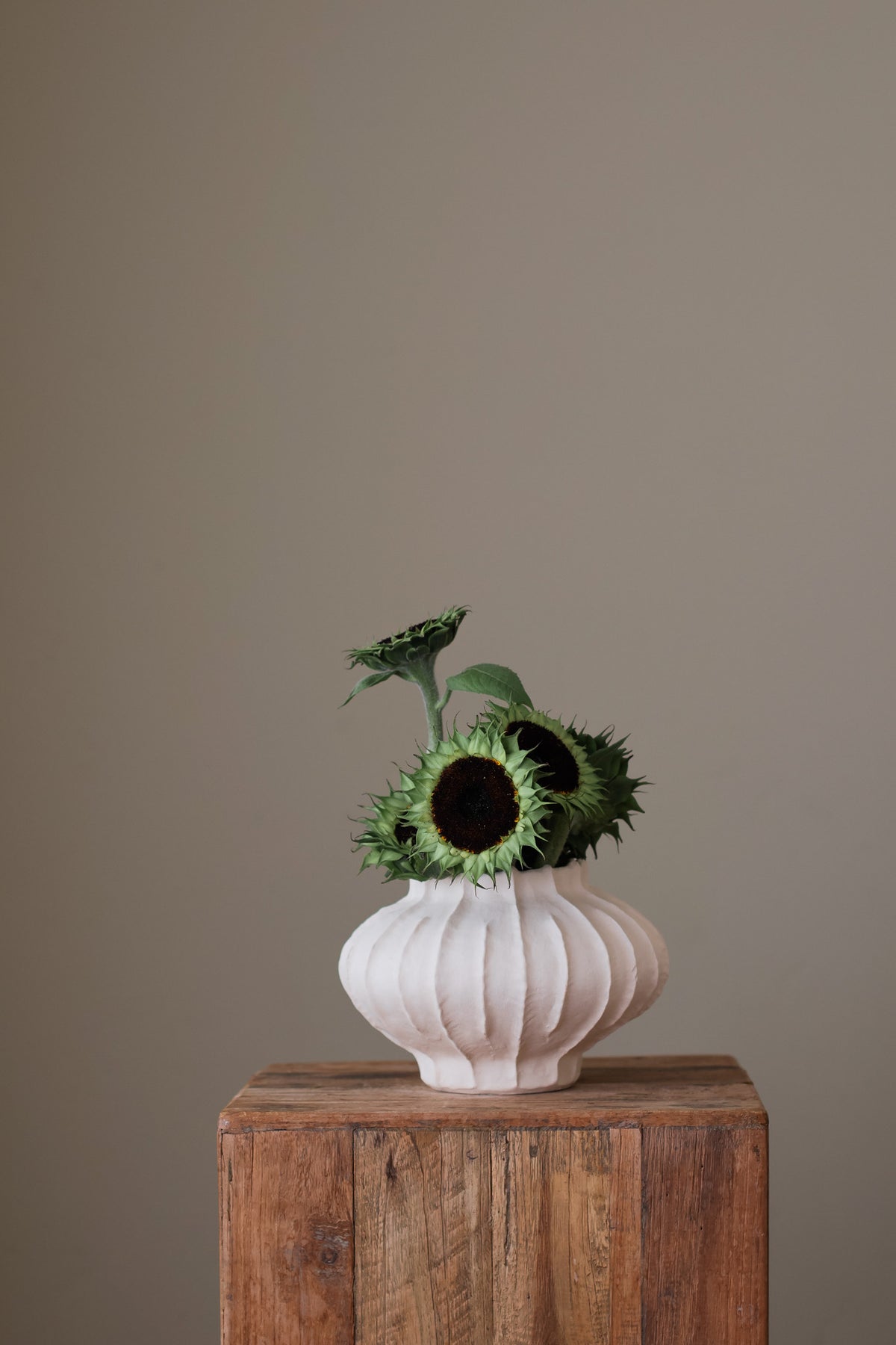 ORBIT SCULPTURAL VASE