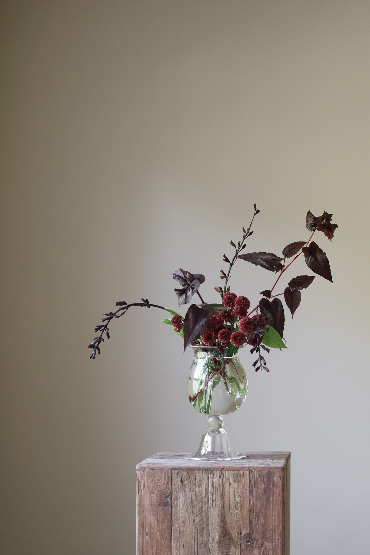 Introduce glass vessels and home decor items into your collection with the Opulent Glass Vessel. 