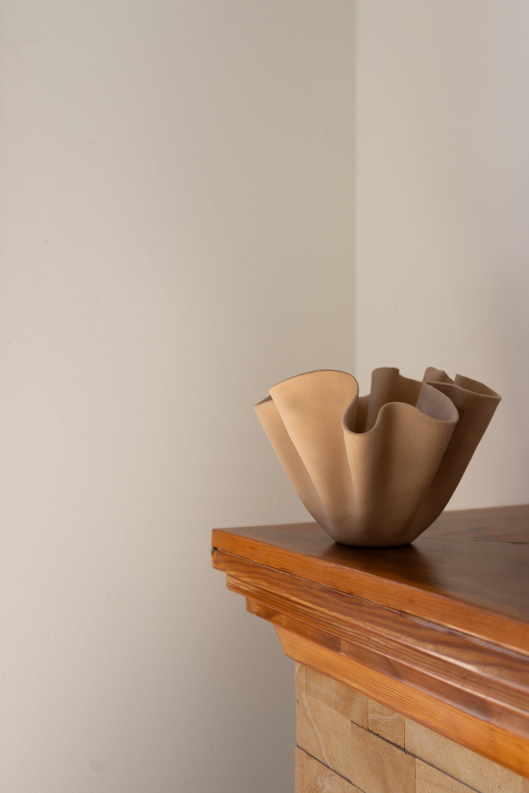 TAN RUFFLE BOWL