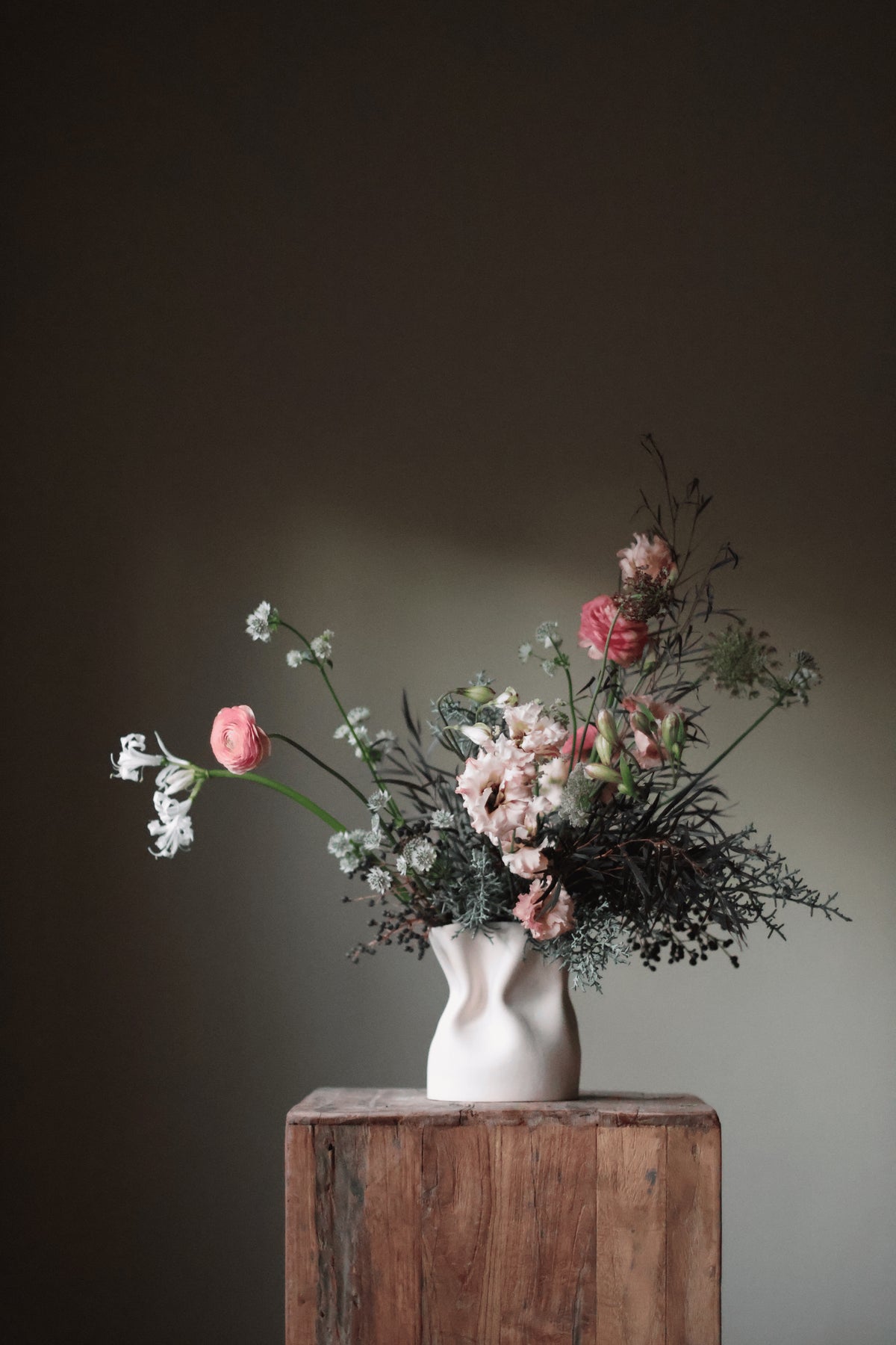 The Fluid Vase is a refined sculptural vessel that can hold your florals and greenery and add a touch of elegance to your living space. 