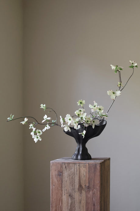 ZENITH SCULPTURAL VESSEL BY KAREN QUIRION